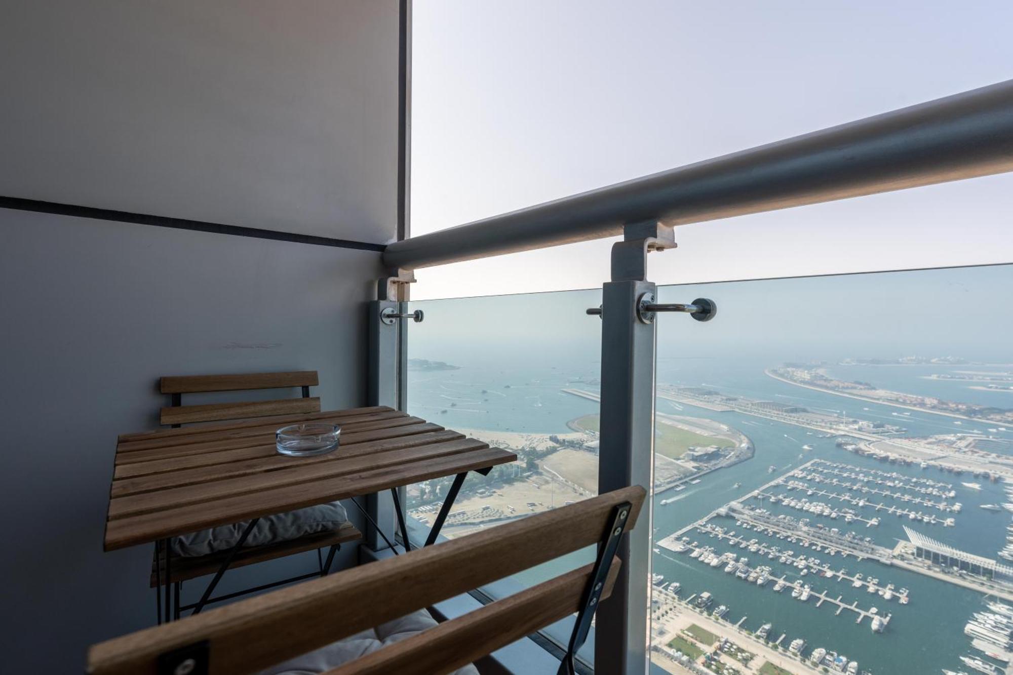 شقة Lux Bnb Princess Tower Palm Ocean Views دبي المظهر الخارجي الصورة